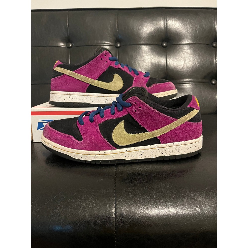 Nike SB Dunk Low Pro  Terra Red Plum